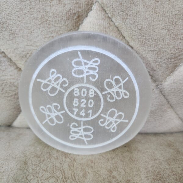 Selenite Charging Plate Round